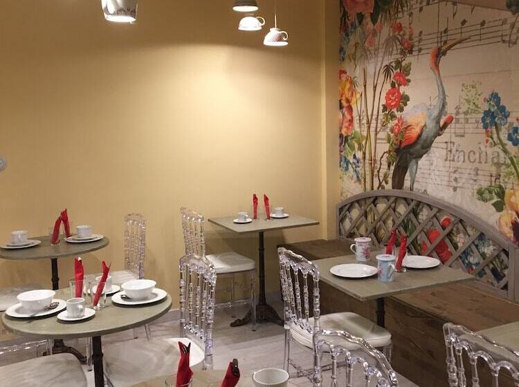 هتل Hosteria Villa De Castro