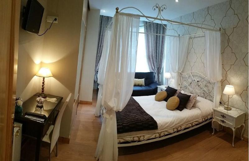 هتل Hosteria Villa De Castro