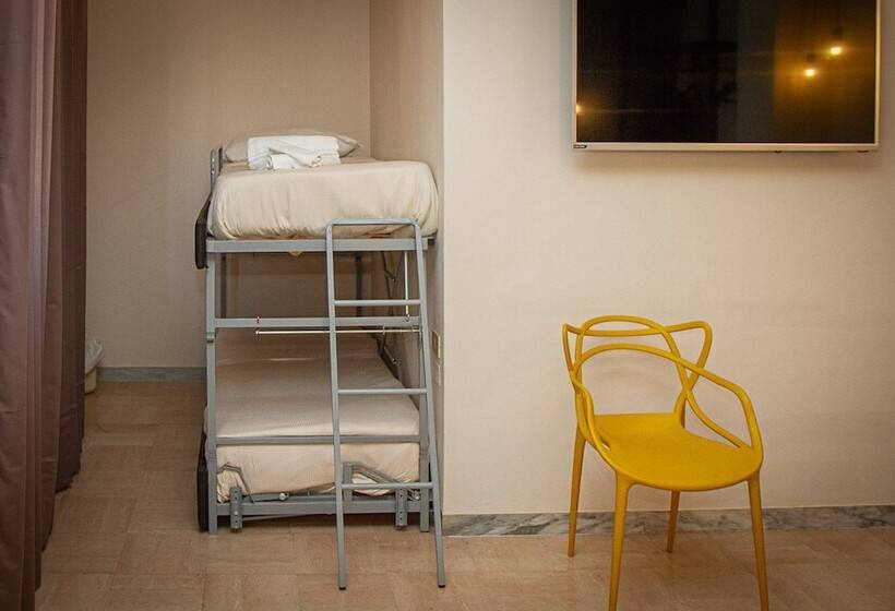 Отель Ibis Styles Trani