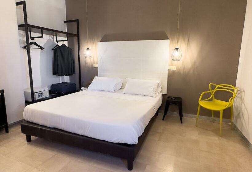Отель Ibis Styles Trani