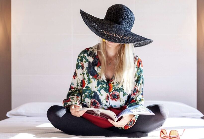 Отель Ibis Styles Trani