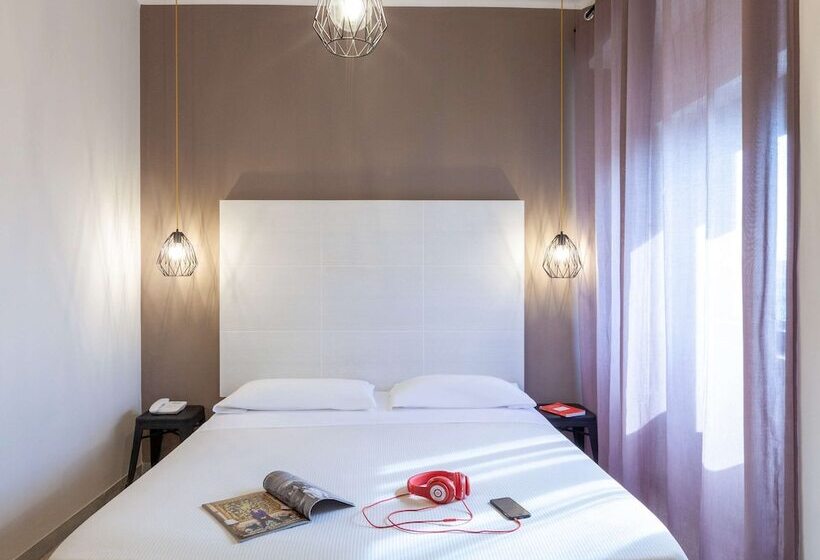 Отель Ibis Styles Trani