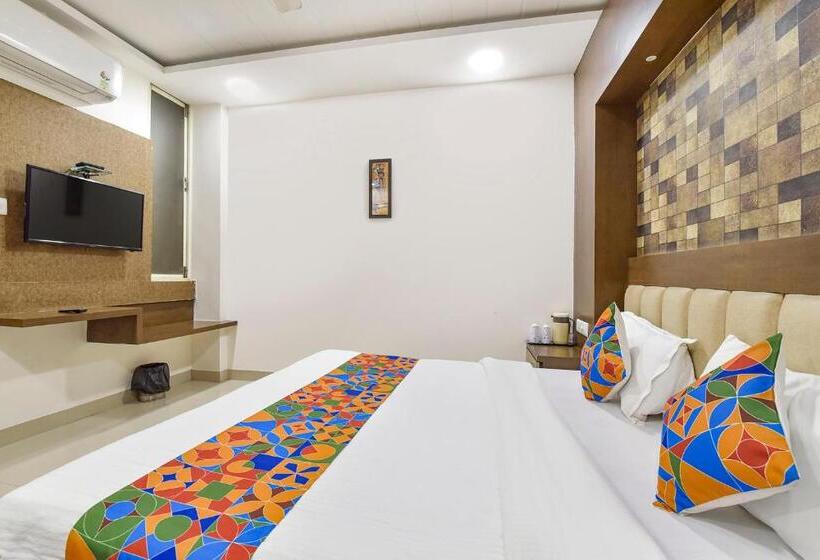 Fabhotel King Palace