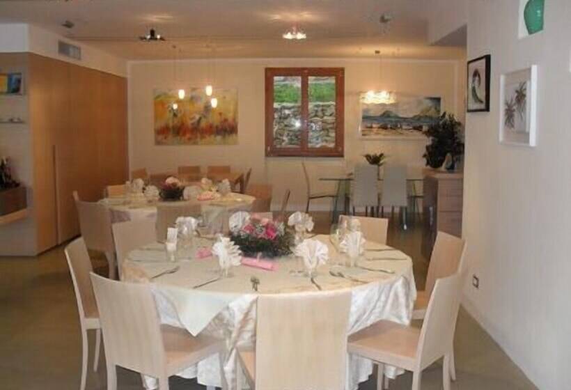 בית מלון כפרי Oroverde