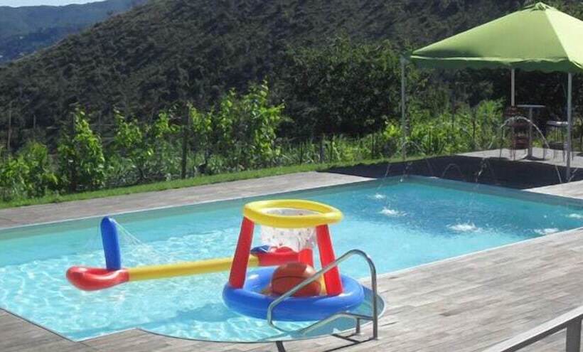 בית מלון כפרי Oroverde