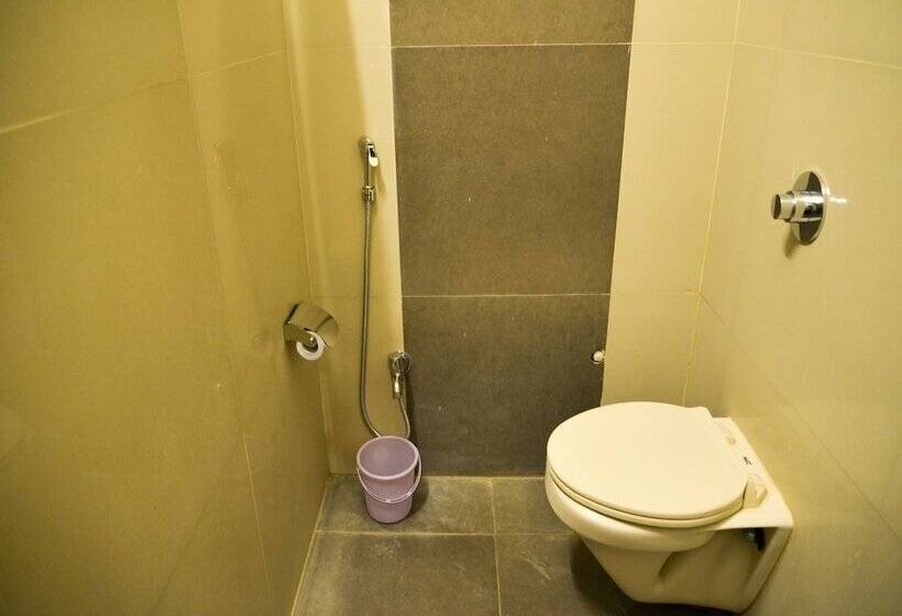 בית מלון כפרי Midtown Inn