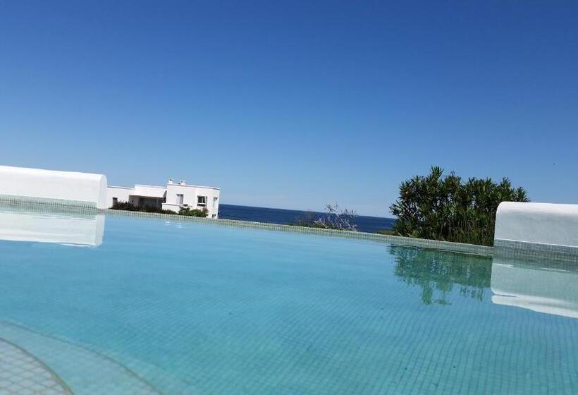 هتل Posada De Los Pajaros