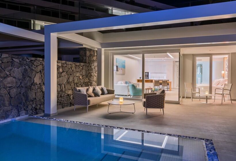 ホテル Royal Hideaway Corales Suites