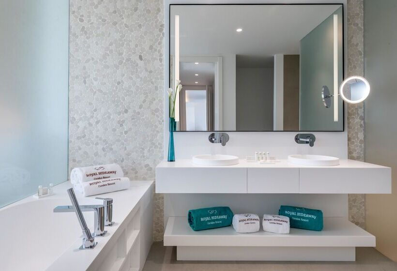 ホテル Royal Hideaway Corales Suites