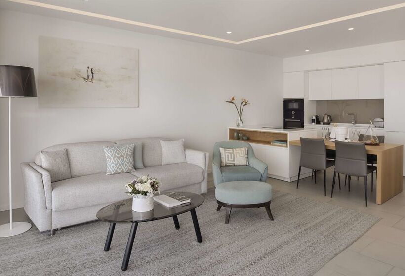 ホテル Royal Hideaway Corales Suites