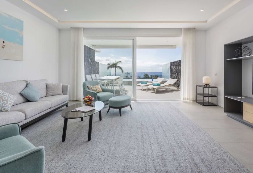 ホテル Royal Hideaway Corales Suites