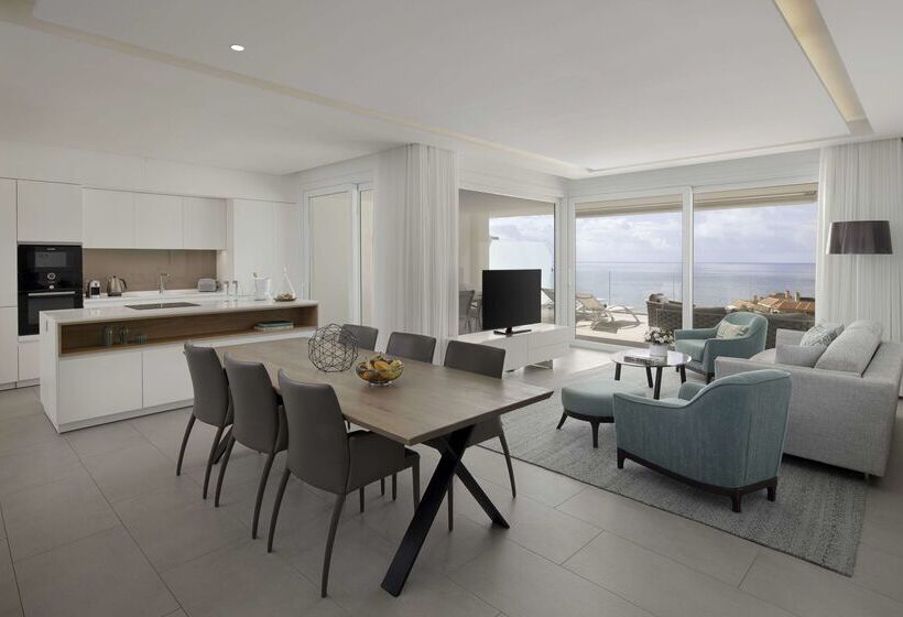 ホテル Royal Hideaway Corales Suites