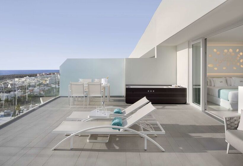 ホテル Royal Hideaway Corales Suites