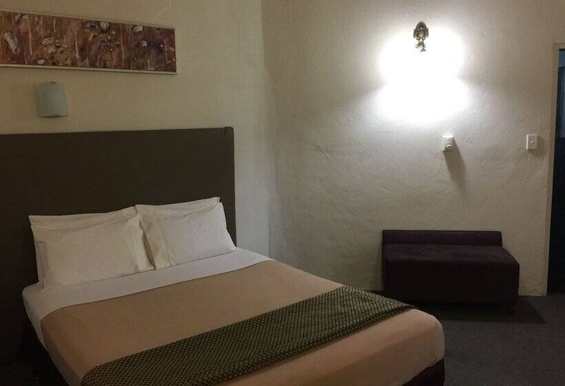 هتل Simon S Place