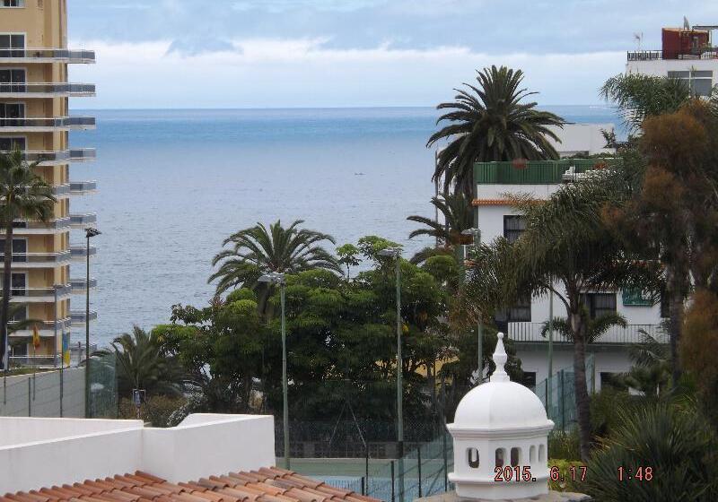 ホテル The Blue Corner Apartments