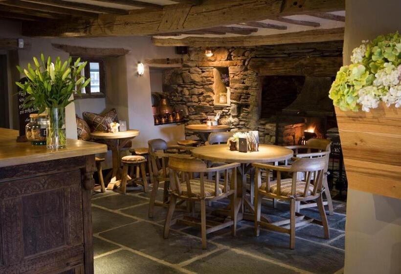 בית מלון כפרי The Queen S Head