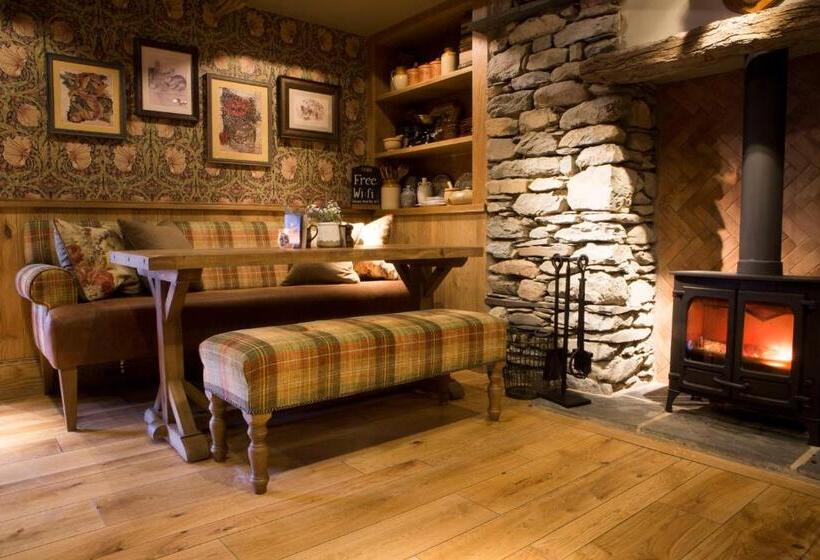 בית מלון כפרי The Queen S Head