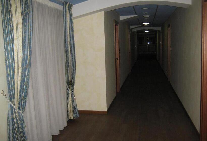 ホテル Villa D'evoli