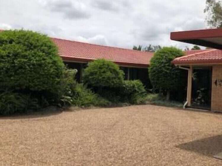 מוטל Muswellbrook Motor Inn