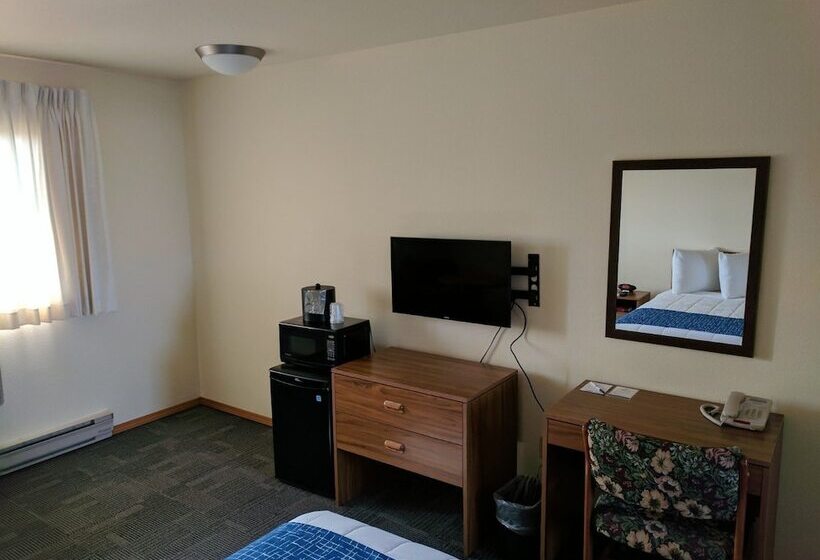 فندق على الطريق Travelodge By Wyndham Three Forks