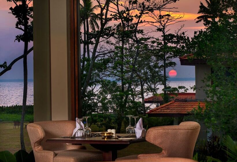 אתר נופש Niraamaya Wellness Retreats Backwaters And Beyond Kumarakom