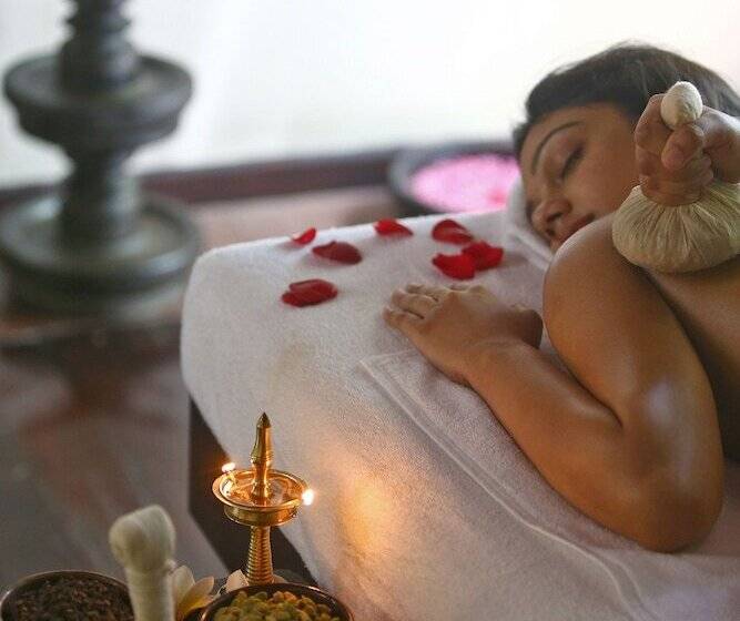 אתר נופש Niraamaya Wellness Retreats Backwaters And Beyond Kumarakom