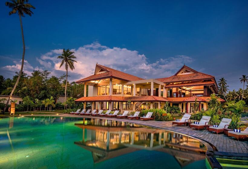 リゾートホテル Niraamaya Wellness Retreats Backwaters And Beyond Kumarakom