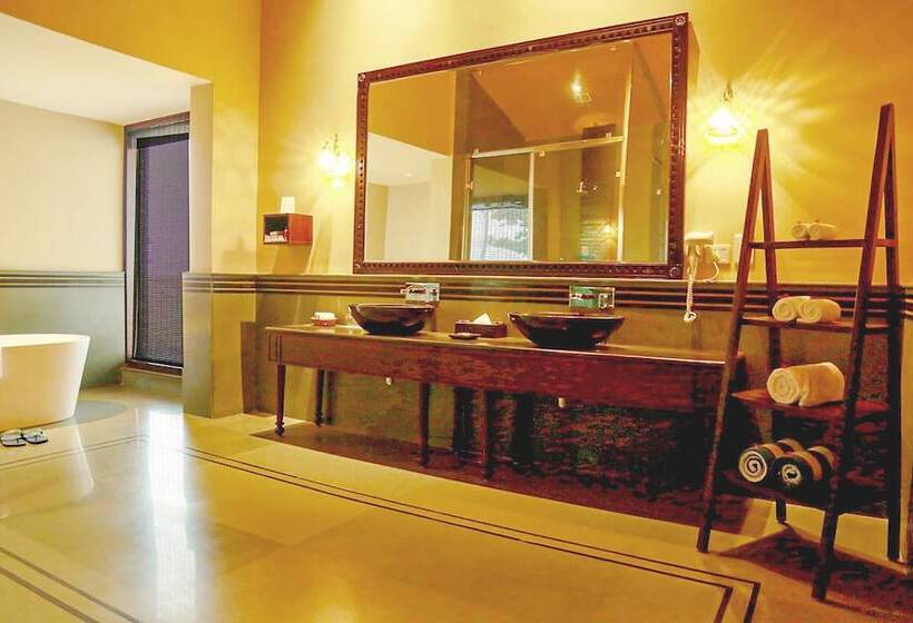 אתר נופש Niraamaya Wellness Retreats Backwaters And Beyond Kumarakom