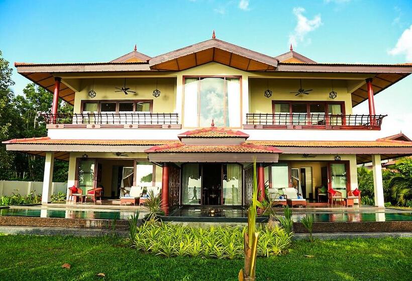 אתר נופש Niraamaya Wellness Retreats Backwaters And Beyond Kumarakom