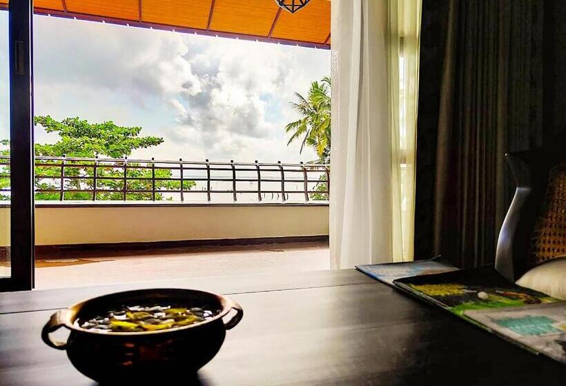 אתר נופש Niraamaya Wellness Retreats Backwaters And Beyond Kumarakom