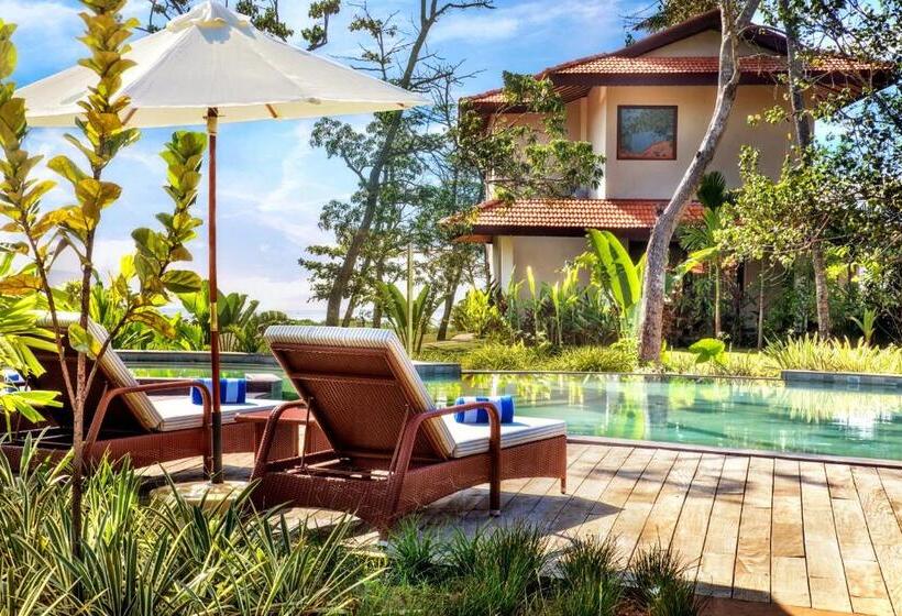 リゾートホテル Niraamaya Wellness Retreats Backwaters And Beyond Kumarakom
