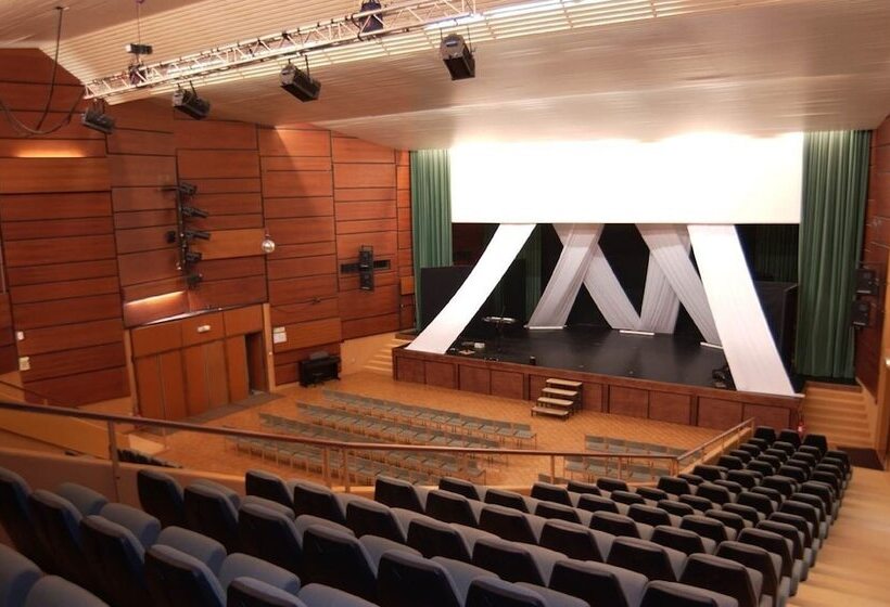 Курорт Village Vacances Station Les Rousses