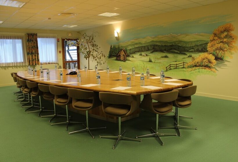 Курорт Village Vacances Station Les Rousses