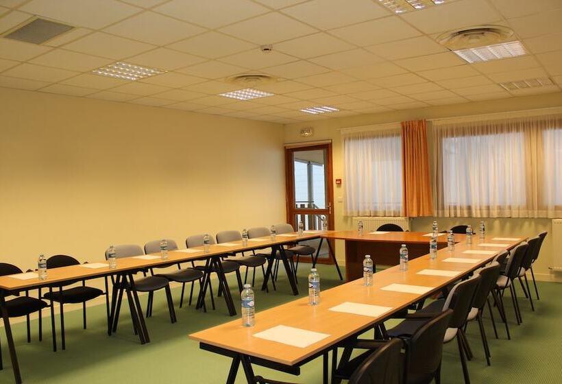 Курорт Village Vacances Station Les Rousses