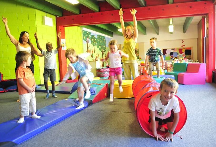 Курорт Village Vacances Station Les Rousses