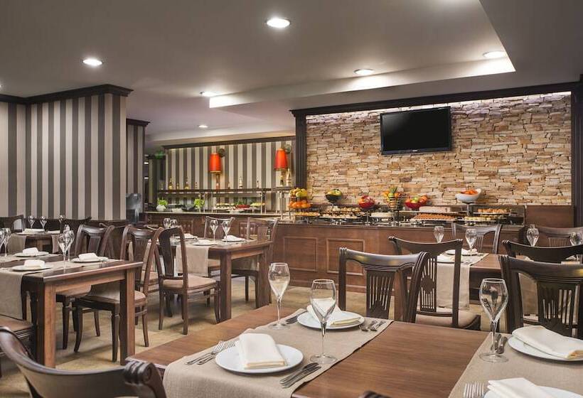 Royal Park Hotel & Apartments