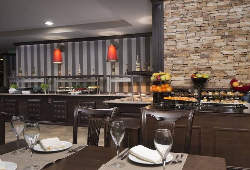 Royal Park Hotel & Apartments