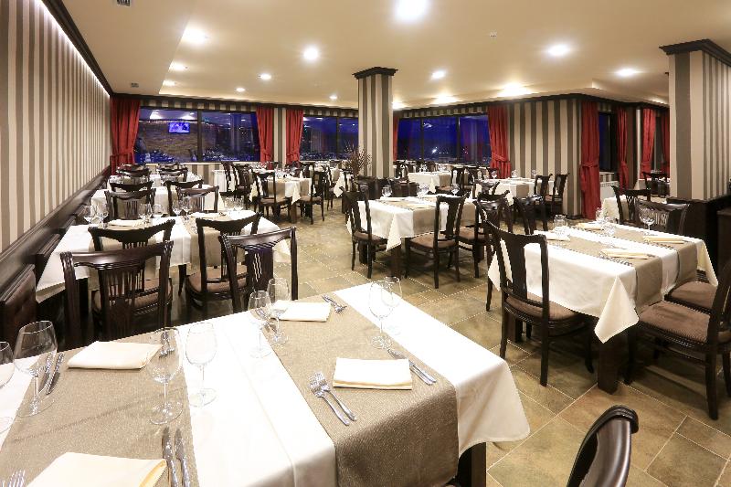 Royal Park Hotel & Apartments