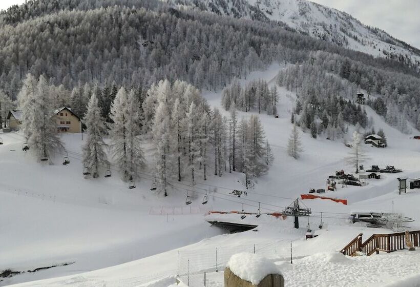 Общежитие Rifugio La Capanna