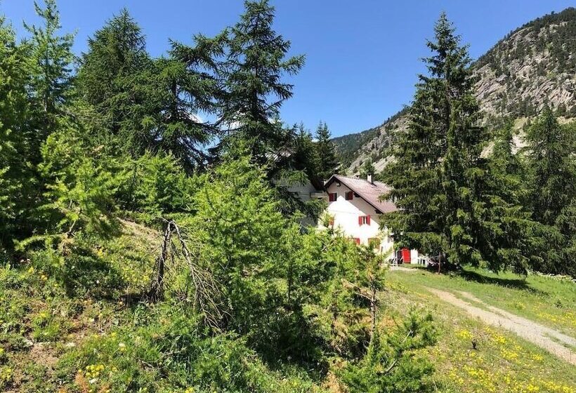 Общежитие Rifugio La Capanna