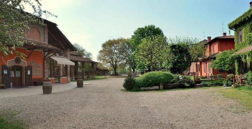 ベッドアンドブレックファースト Agriturismo Cascina Selva