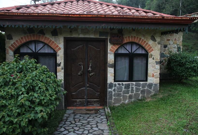 مبيت وإفطار Gingerbread Hotel And Restaurant