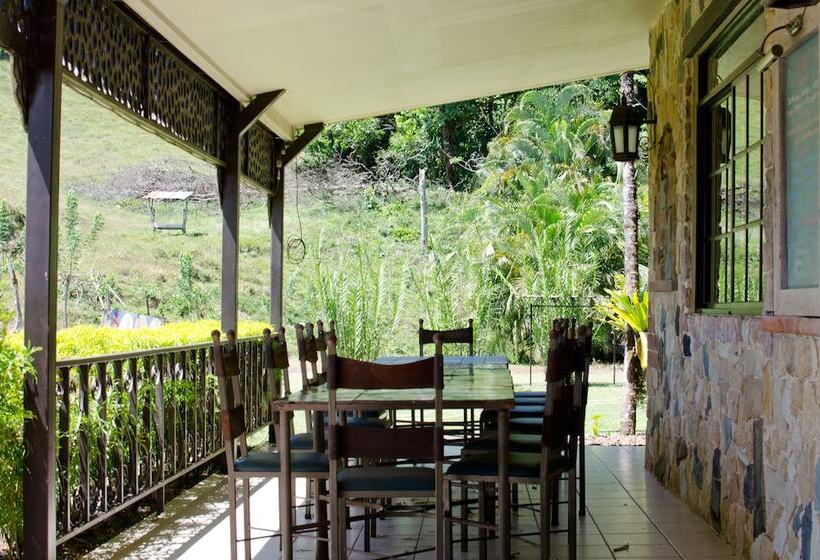 مبيت وإفطار Gingerbread Hotel And Restaurant