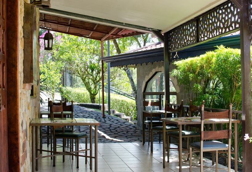 مبيت وإفطار Gingerbread Hotel And Restaurant