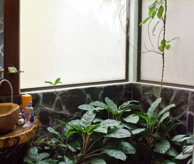 مبيت وإفطار Gingerbread Hotel And Restaurant