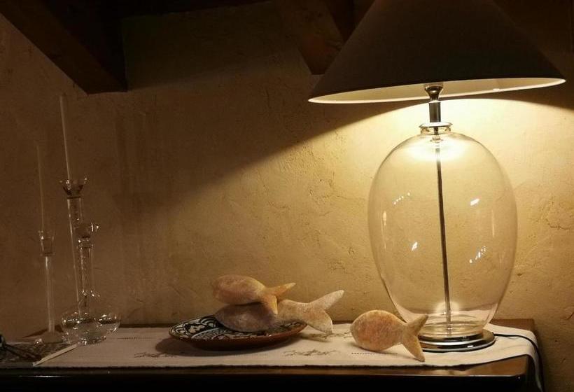 مبيت وإفطار Attico Di Maru