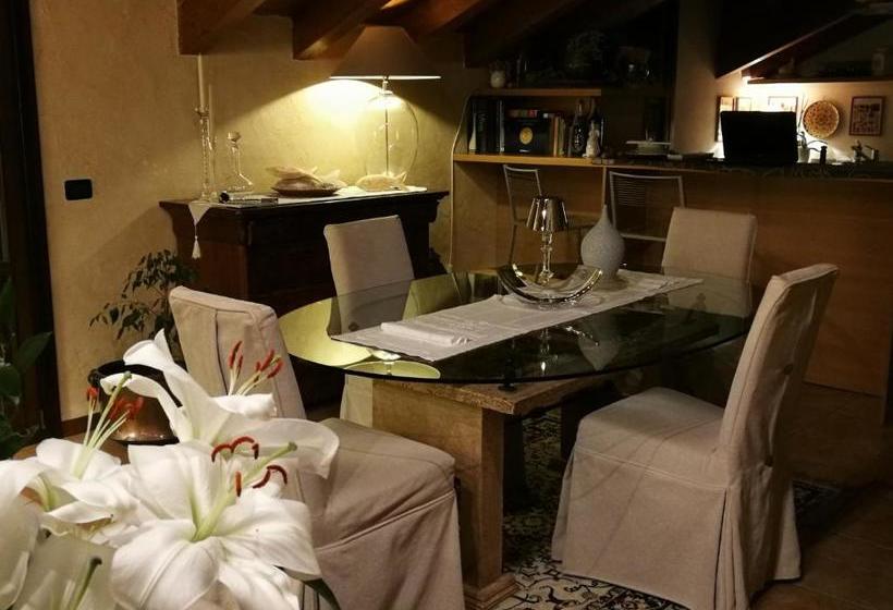 مبيت وإفطار Attico Di Maru