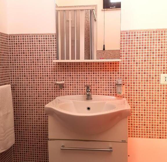 تختخواب و صبحانه L Isola Del Sale