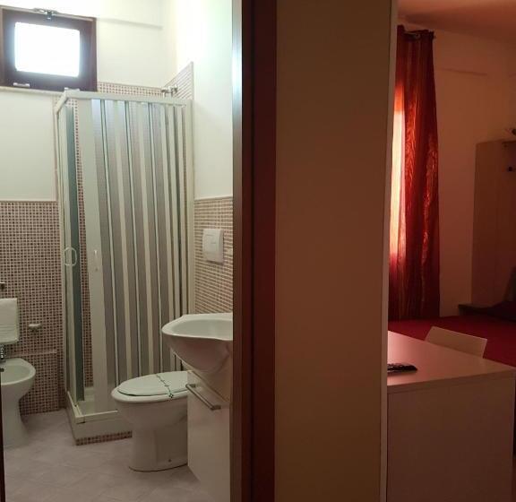 تختخواب و صبحانه L Isola Del Sale