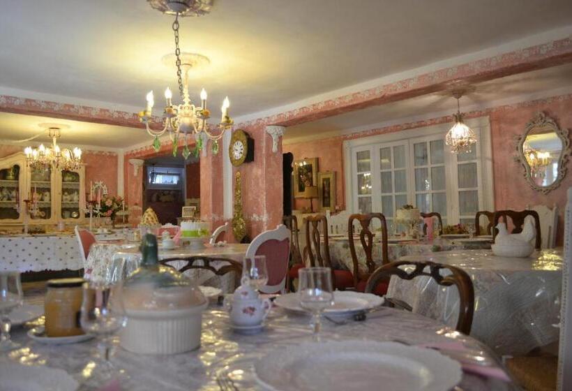 تختخواب و صبحانه La Maison Delle Favole